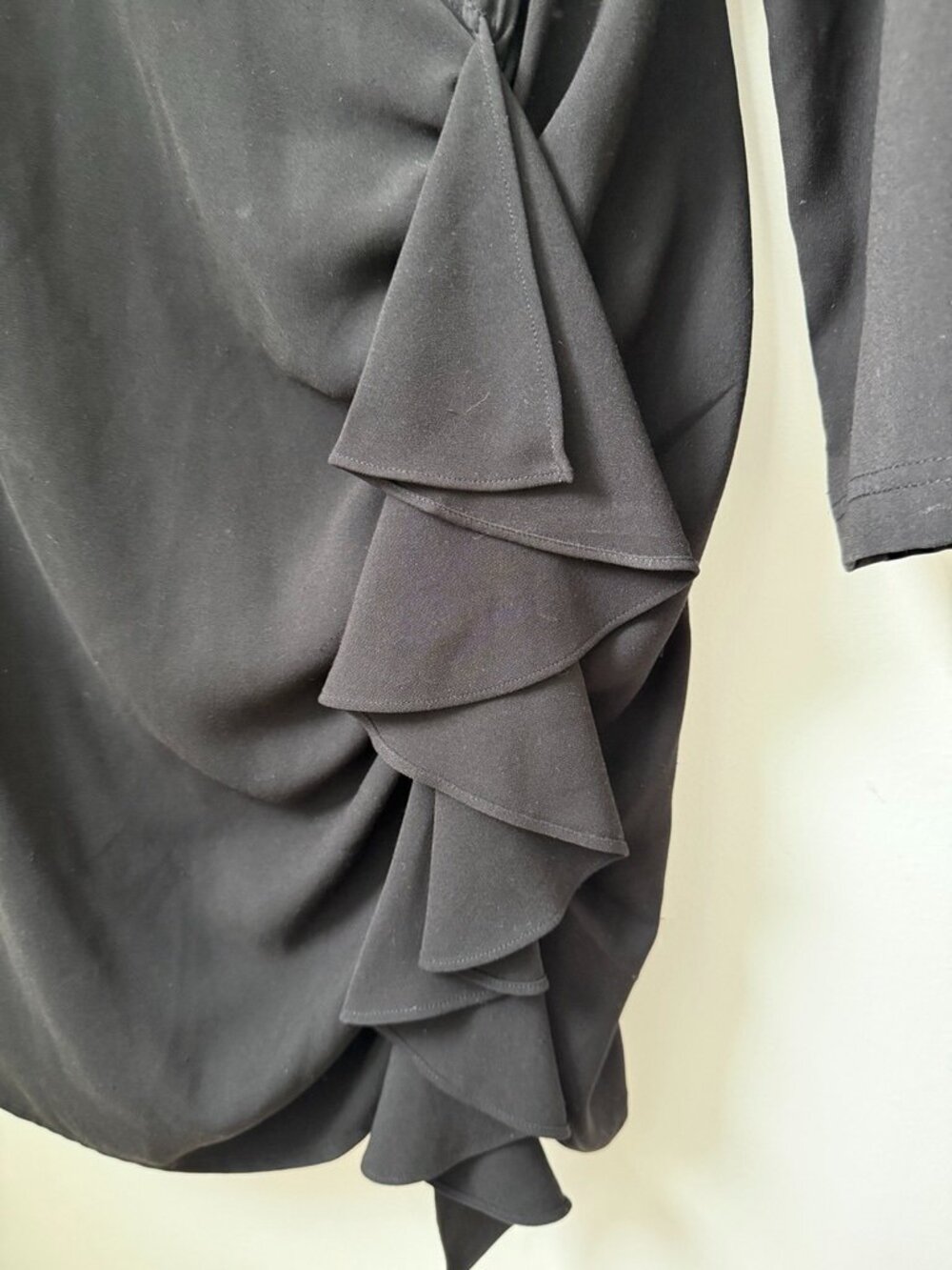 ST. JOHN Collection Black Long Sleeve Ruched Ruffle Side Mini Sheath Dress - Picture 4 of 5